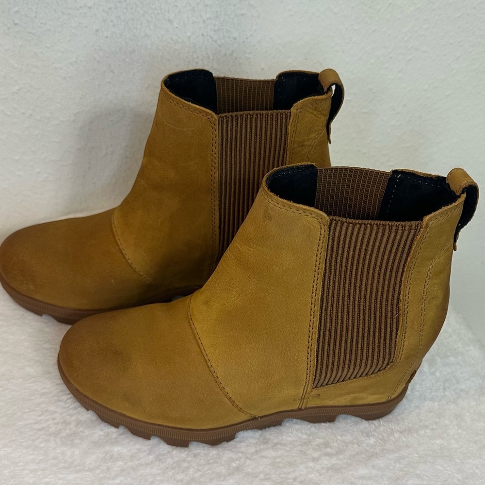 Sorel Women's Joan Of Arctic Wedge I| Chelsea Boot CAMEL Brown Size 7 - Picture 7 of 17